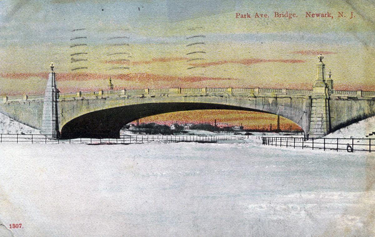 Park Avenue Bridge
Postcard
