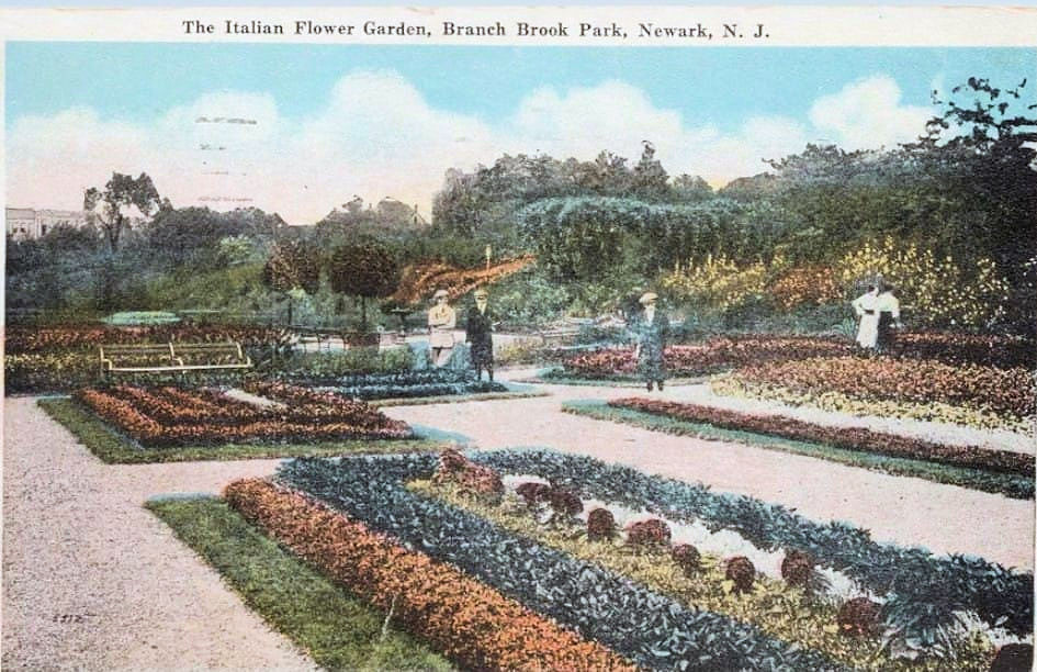 Italian Flower Garden
Postcard
