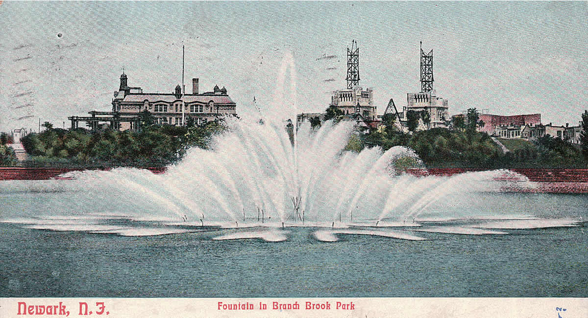 Fountain
Postcard
