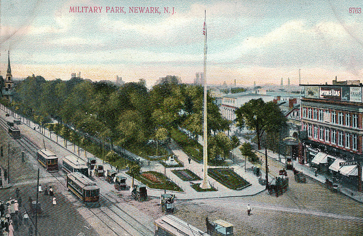 Entrance to Military Park
